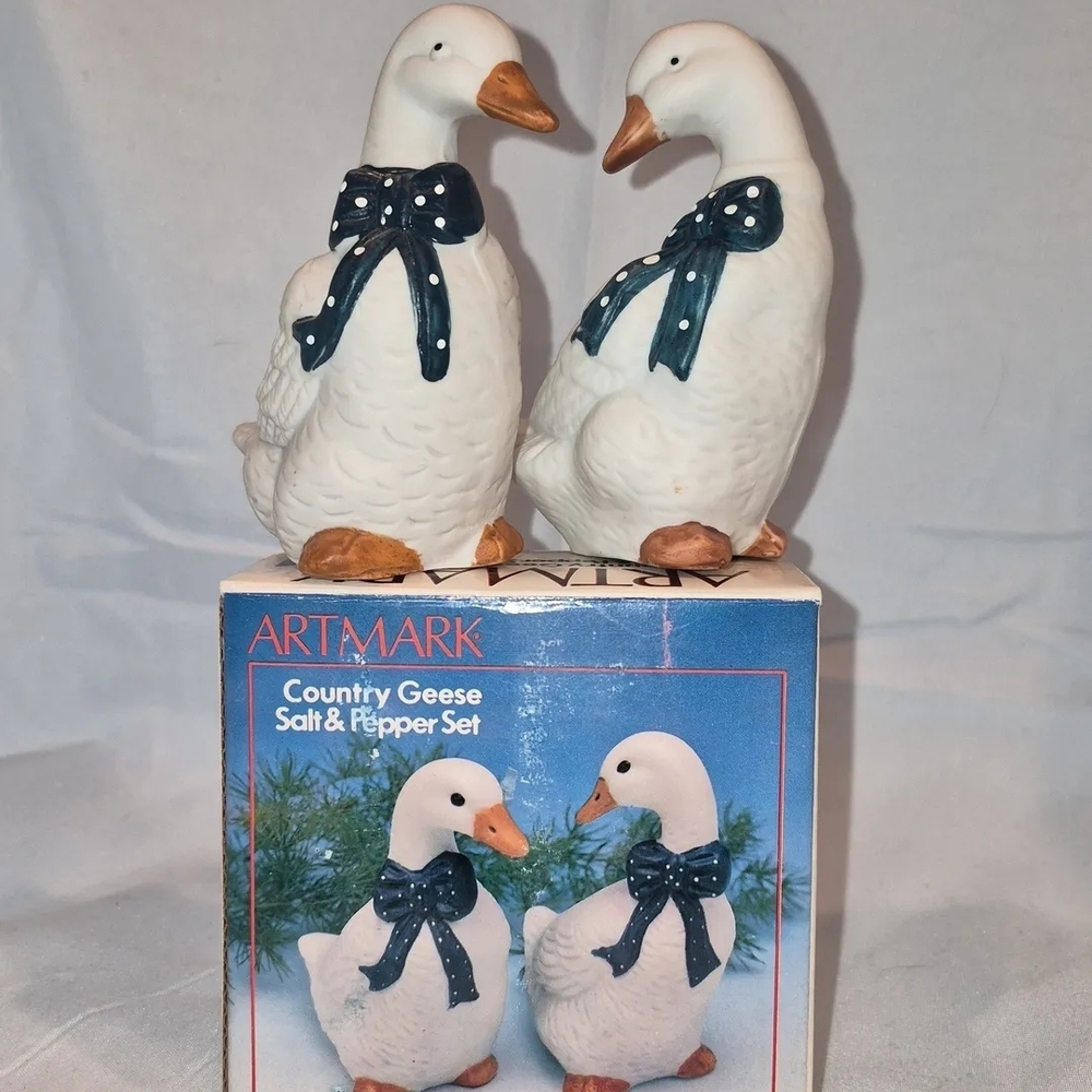 Country Geese Salt & Pepper Set - White and Blue